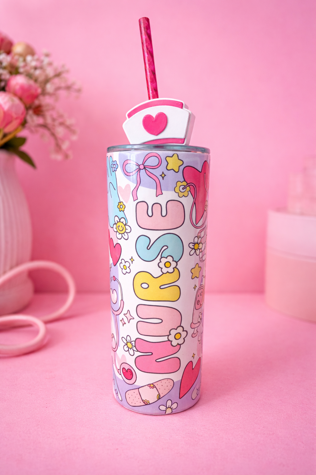 π©Ί Nurse Tumbler β Handgemaakte Roze Drinkbeker met Rietje en stro-topper